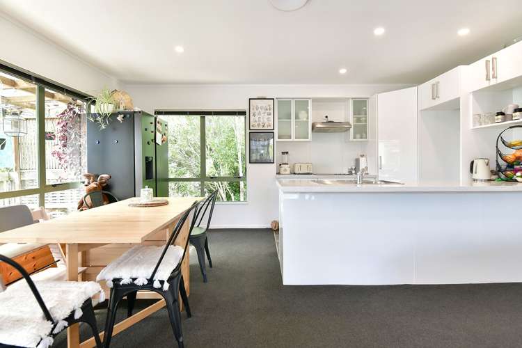 3/596 Whangaparaoa Road Stanmore Bay_8