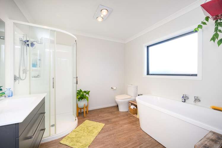 17 Marine Parade Foxton Beach_23