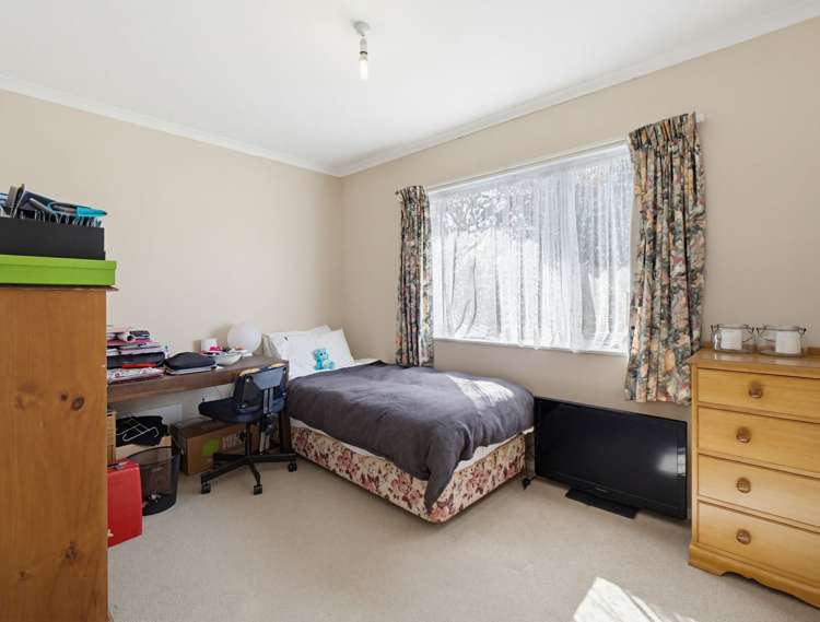 14 Escort Grove Awapuni_13