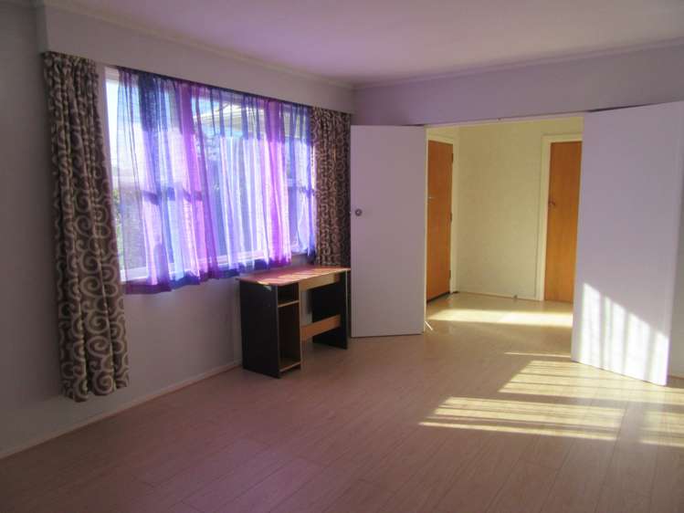 44 Sylvan Crescent Te Atatu South_14