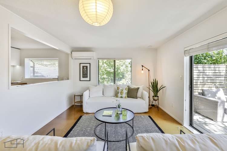 11 Woodfern Crescent Titirangi_9