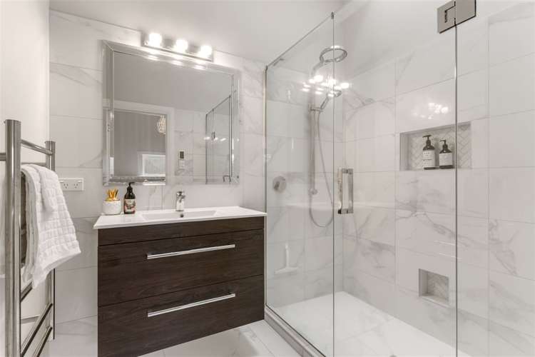 8a Queensway Three Kings_13