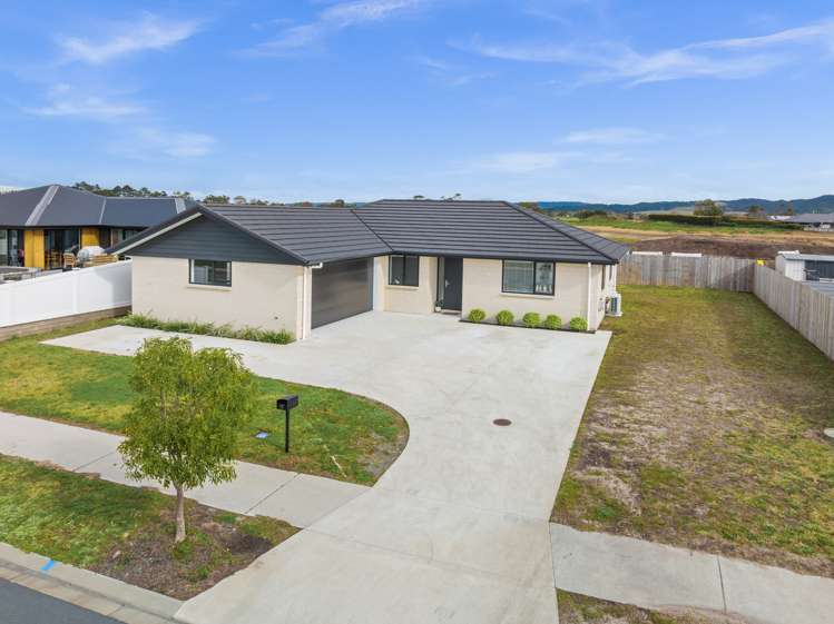 17 Saint Michael Crescent One Tree Point_5