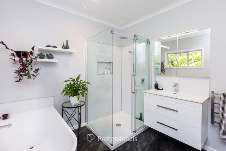 18 Dalton Grove Stokes Valley_21