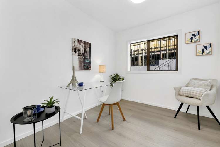 32 Haseler Crescent Mellons Bay_10