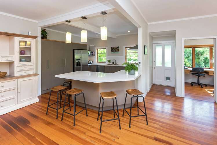 92 Beach Road Mellons Bay_20