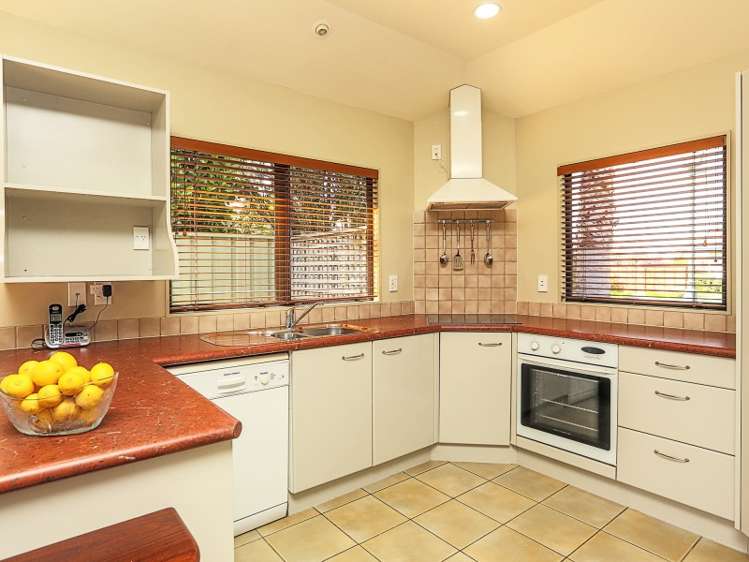 40 Kensington Drive Taradale_11