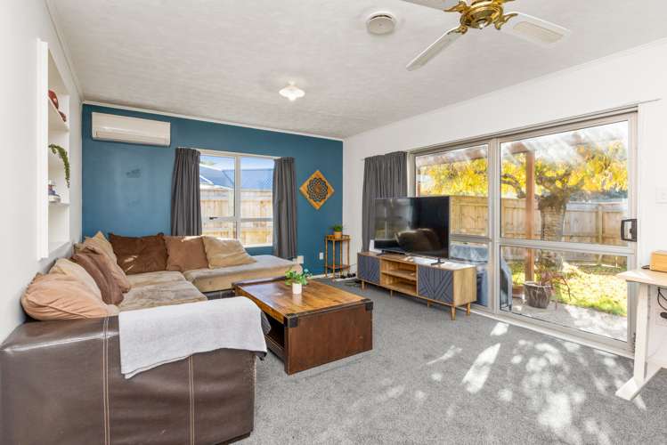 2/7 Weathers Place Taradale_7