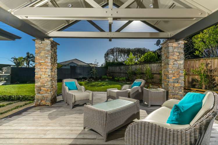 6 Traffic Road Greenhithe_2