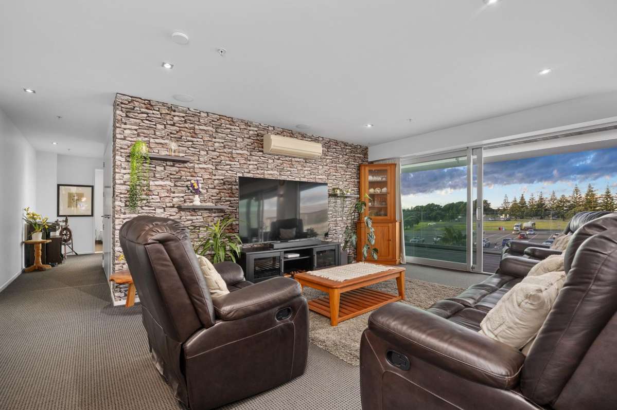 5/50B Cross Road (Apt 202 Nautilus)_4