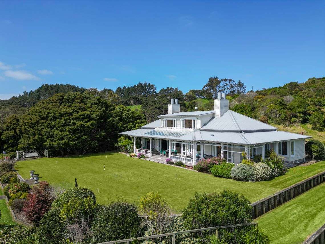 38 Kaipara View Road, Waimauku, Rodney