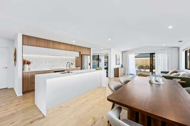 3 Earlsbrook Boulevard Lincoln_1