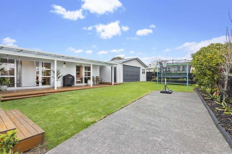 4 Bayside Avenue Te Atatu Peninsula_13