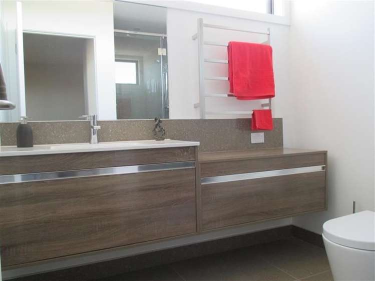 19 Kittyhawk Avenue Wigram_12