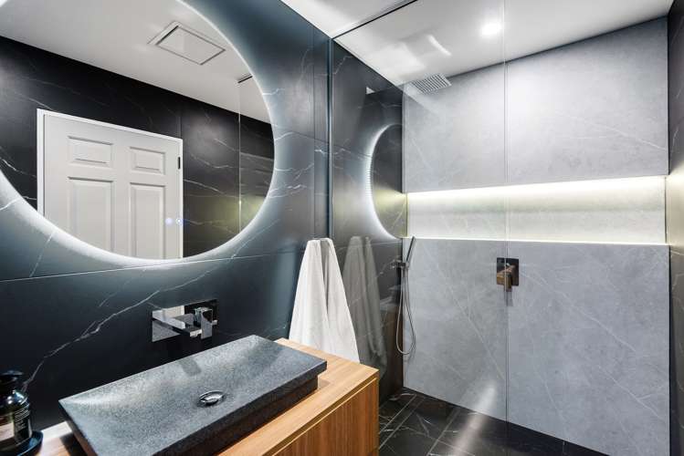 2/90 Hinau Street Riccarton_11