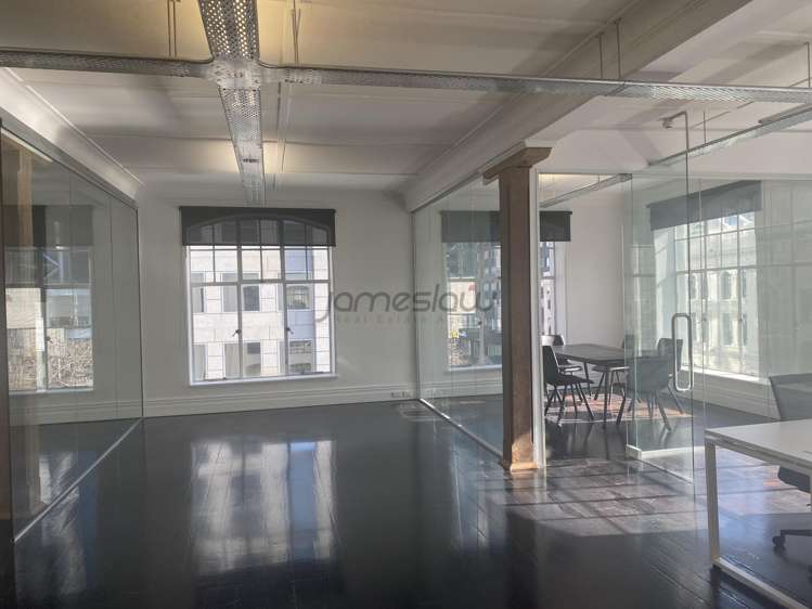 Suite 402/8 Commerce Street City Centre_4