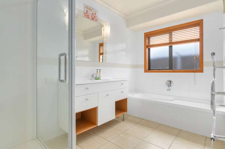 3 Wiltshire Drive Huntington_15