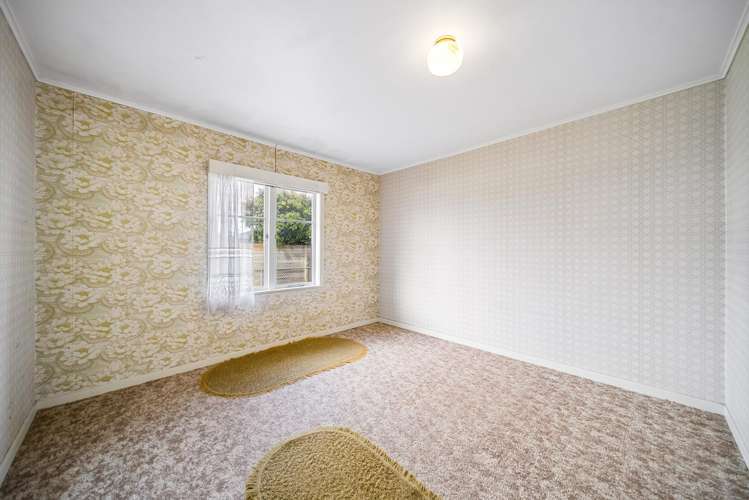 8 Robertson Road Mangere_12