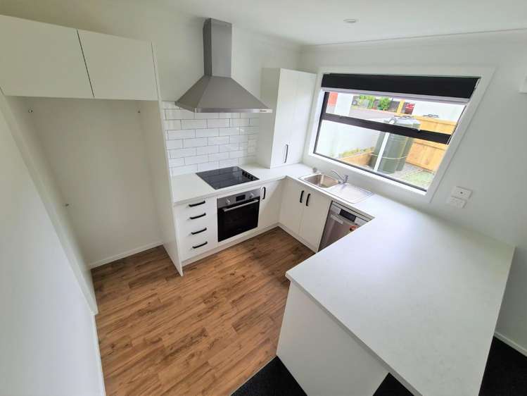 2/2 Summit Terrace Dinsdale_3