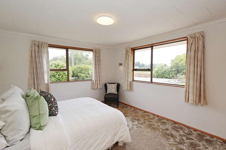 220 Bay Road West Plains_12