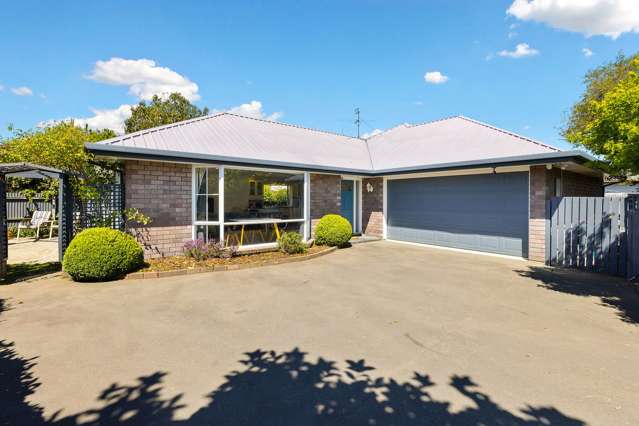 Spacious 2-Bedroom Home in Redwood, Christchurch