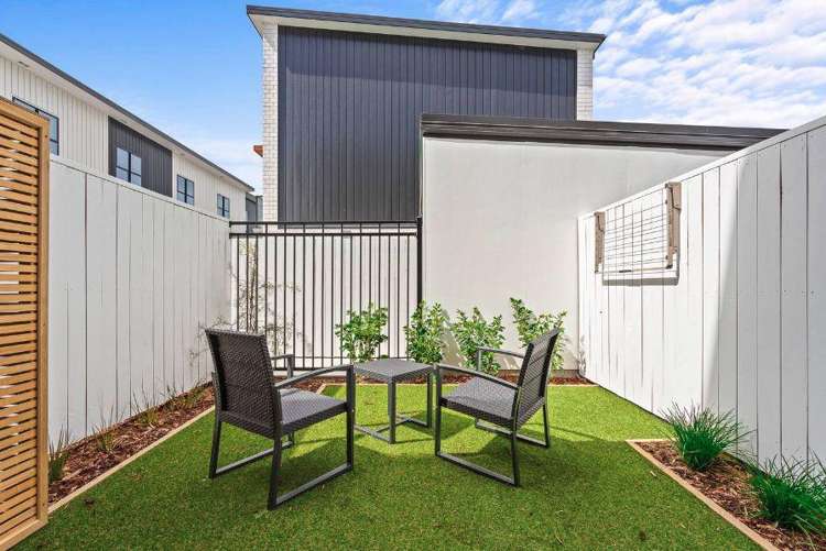 D/202B/200 Carrington Road Mount Albert_2