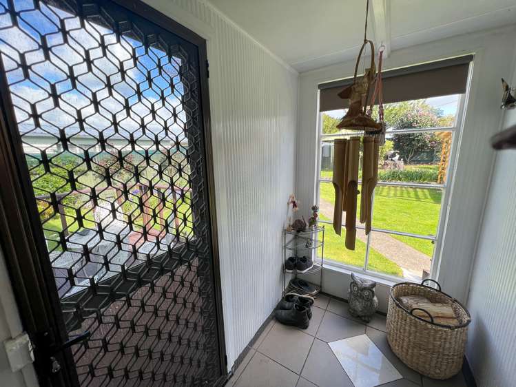 38 Queen Street Dannevirke_11