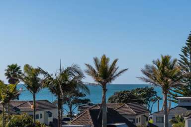 13/423-427 Beach Road_2
