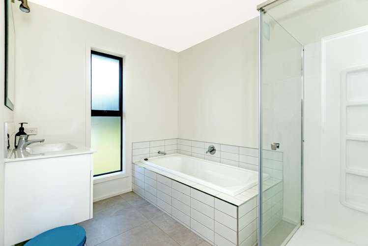 13 Sandy Cove Wainui_16