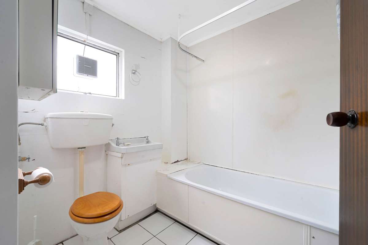 3/293B Hillsborough Road_4