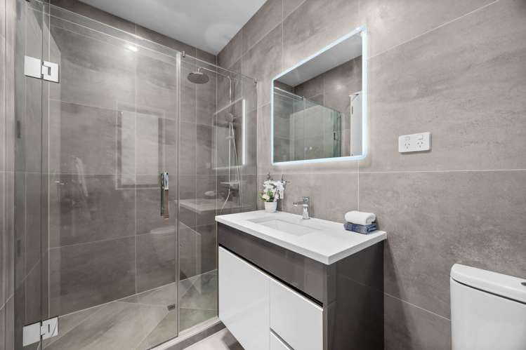 9 Tuwai Crescent Opaheke_21