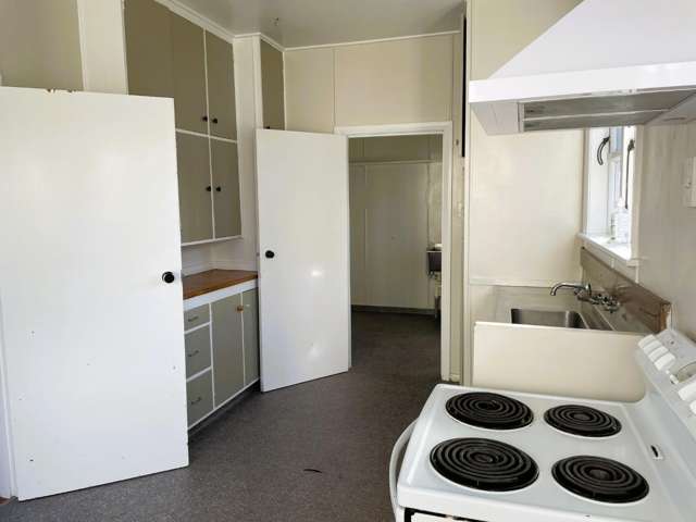 8 Compton Crescent 1353_2