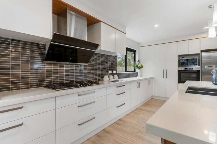 86A Reelick Avenue Pakuranga Heights_16