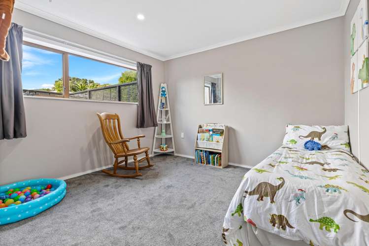 2/2 Forsythe Place Massey_10