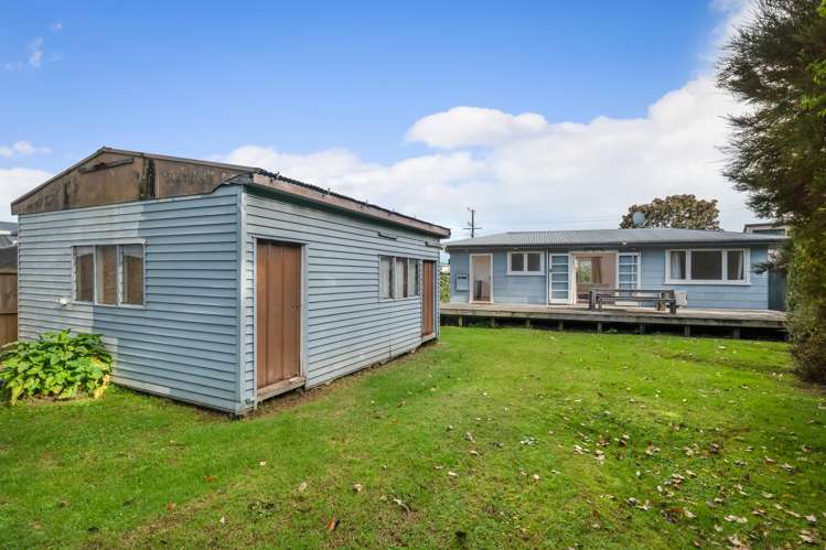 36 Seaview Ave Te Puru_15