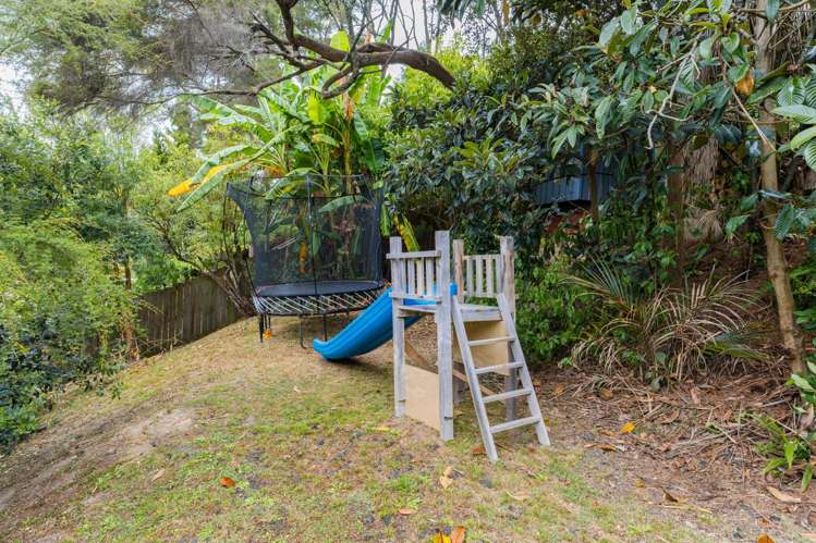43 Cochrane Avenue Arkles Bay_31