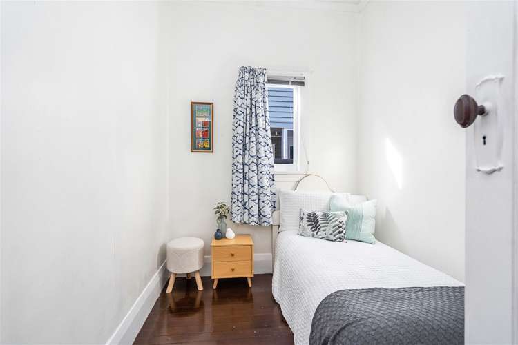 13 Apirana Avenue Regent_9