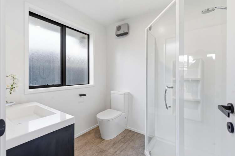 71 Sunline Avenue Lincoln_16