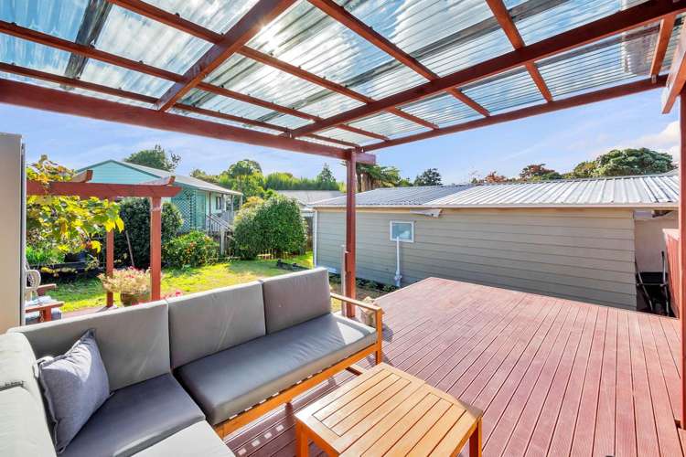 332 Glengarry Road Glen Eden_15
