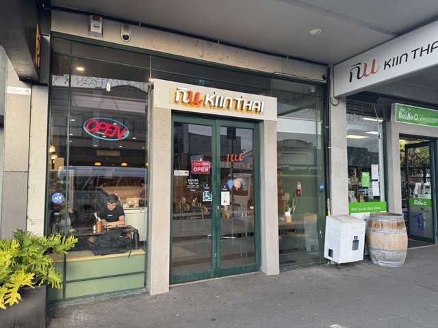 READY-TO-TRADE RESTAURANT LEASE | Dominion Road