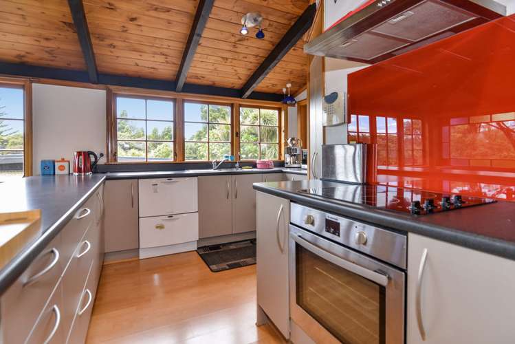 5 Staley Road Parau_3