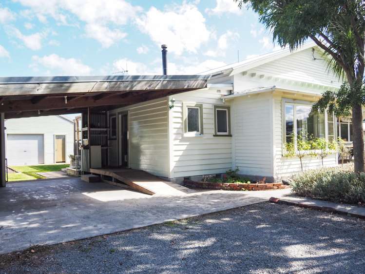 11 Clifton Avenue Carterton_18