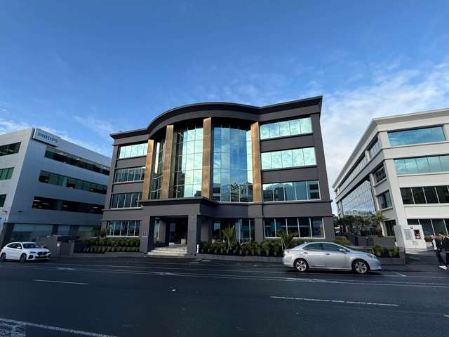 FULLY FITTED OFFICE IN THE HEART OF NEWMARKET