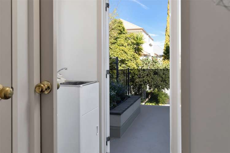 2/20 Up Francis Street Blenheim Central_19