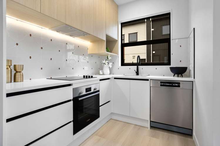 8/37 Hillside Road_5