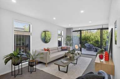 7E Reg Pearce Way_3