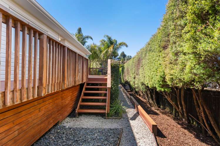 3 Sispara Place Beach Haven_11