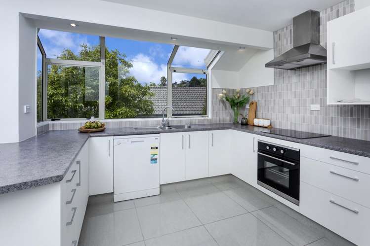 46 Goldfinch Rise Unsworth Heights_12