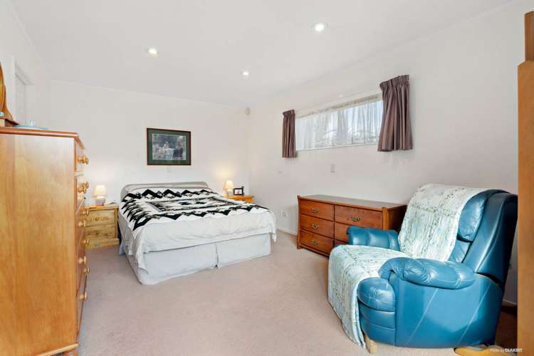 10 Linicro Place Wattle Downs_19