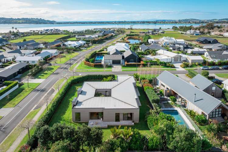 2 Shearwater Lane Point Wells_27